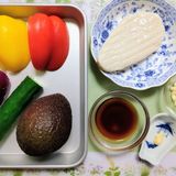 アボカドと夏野菜のチョップドサラダ丼！作り方1写真
