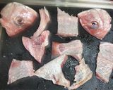 お刺身やお寿司と一緒に、鯛のあら汁🐟作り方2写真