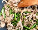 最強コンビ飯❤️舞茸＆ニンニクの芽炒めご飯作り方2写真