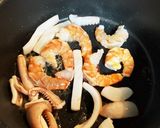 海老とイカの炒め野菜のカレー作り方2写真