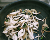 焼肉のたれで豚肉ときのこの野菜炒め作り方4写真