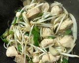 鶏胸肉でヘルシー野菜炒め丼作り方2写真