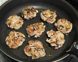 お弁当にも♪豚こまと塩昆布のまんまる焼き作り方5写真