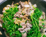 焼肉のたれで豚肉と豆苗のトロミ野菜炒め作り方5写真