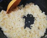 焼きそばリメイク　にんにく香るそばめし作り方4写真