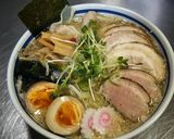 燻製鴨と豚バラ叉焼の焼塩ラーメン作り方5写真