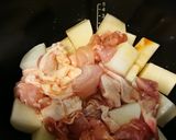 ホットクックで鶏もも肉と大根の煮物作り方1写真