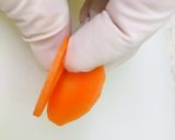 飾り切り（人参の蝶々）作り方1写真