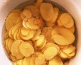 旦那がスライスする実家のジャーマンポテト作り方2写真