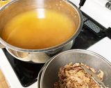 昆布と鰹の出汁を取ります。作り方5写真