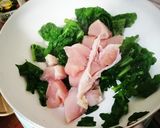 バジル香る！菜の花の葉と鶏ナッツ炒め作り方3写真