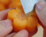 にんじんの飾り切り「ねじり梅」作り方3写真