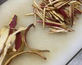 牛蒡と　さつま芋の皮の　金平炒め作り方3写真