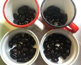 おせちの黒豆リメイク☆黒豆入豆乳卵プリン作り方2写真