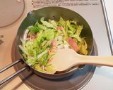 【簡単】白菜とベーコンのコンソメスープ作り方3写真
