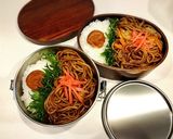 今日は置き弁当(ごはんに焼きそば)作り方1写真