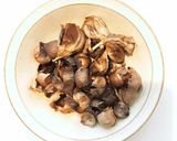 黒にんにくの皮でお茶(出汁としても)作り方1写真