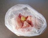 材料2つ簡単メイン☆鶏と薩摩芋の甘辛炒め作り方4写真