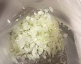 ポリ袋でつくるチーズinハンバーグ作り方1写真