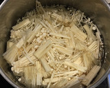 油揚げと豆腐とネギの海鮮生姜スープ作り方1写真