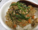 簡単　きのこと玉ねぎ炒めてシーチキン丼作り方3写真