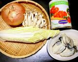 牡蠣とキノコのトマトスープ作り方1写真