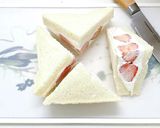 ポイントあり♡簡単♡カフェ風いちごサンド作り方5写真