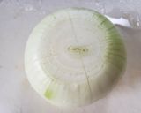 低カロリー☆とろとろまるごと玉ねぎスープ作り方1写真