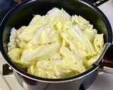 白菜とウインナーのハーブ煮込みスープ作り方1写真