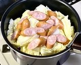 白菜とウインナーのハーブ煮込みスープ作り方2写真