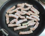 材料2つ!豚ロースと大根のさっぱり炒め☆作り方3写真
