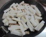 材料2つ!豚ロースと大根のさっぱり炒め☆作り方4写真
