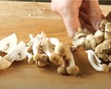 チキンとキノコのフリカッセ（クリーム煮）作り方2写真