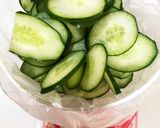 きゅうりと鰹節の簡単漬け☆作り方1写真