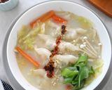 あまり野菜と餃子のちゃんぽん風スープ作り方4写真