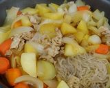 玉ねぎたっぷり♡濃い味肉じゃがonバター作り方5写真