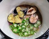 鯖缶に冷凍揚げナスと冷凍オクラのみぞれ煮作り方2写真