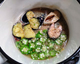 鯖缶に冷凍揚げナスと冷凍オクラのみぞれ煮作り方2写真