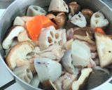 レンコンともも肉の煮物♪作り方5写真