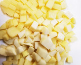 エビとポテトのころころガーリック炒め作り方2写真