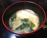 即席？簡単～ワカメと油揚げの味噌汁作り方5写真