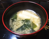 即席？簡単～ワカメと油揚げの味噌汁作り方5写真