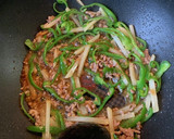 ひき肉とピーマンの細切り炒め丼☆青椒肉絲作り方5写真