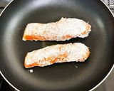 簡単調理！鮭のムニエルバター醤油風味作り方3写真