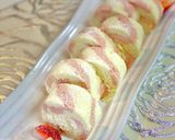 イチゴパウダーで　アートなロールケーキ作り方12写真
