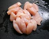 簡単！むね肉の檸檬マリネソテー作り方1写真