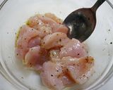 簡単！むね肉の檸檬マリネソテー作り方2写真