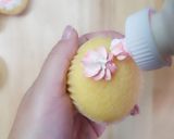 5分で簡単　かわいいフラワーカップケーキ作り方4写真