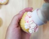 5分で簡単　かわいいフラワーカップケーキ作り方6写真