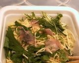 塩レモン！生ハムと水菜のカップ焼きそば作り方3写真